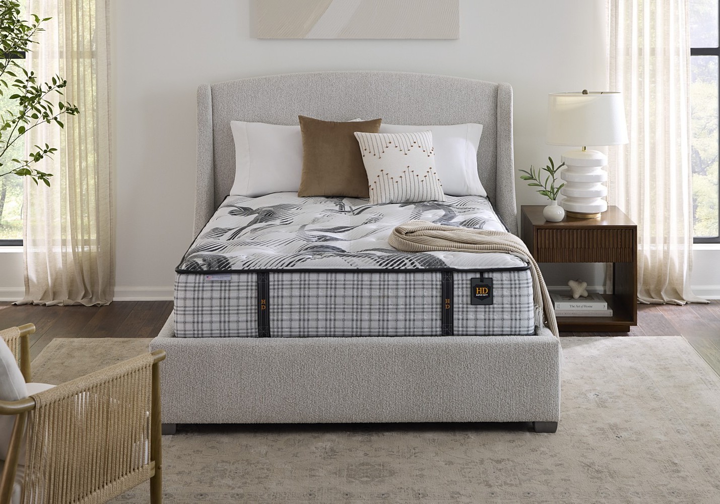 HD_SD_SignaturePrestige_LuxFirmFS_Mattress_Queen_RS_0625-re2